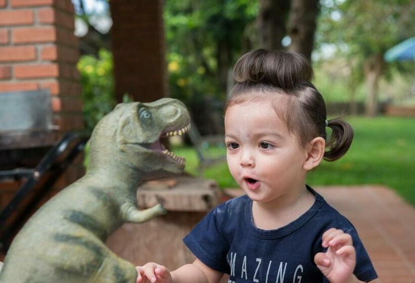 ファミリールーム, Phuttal Residence