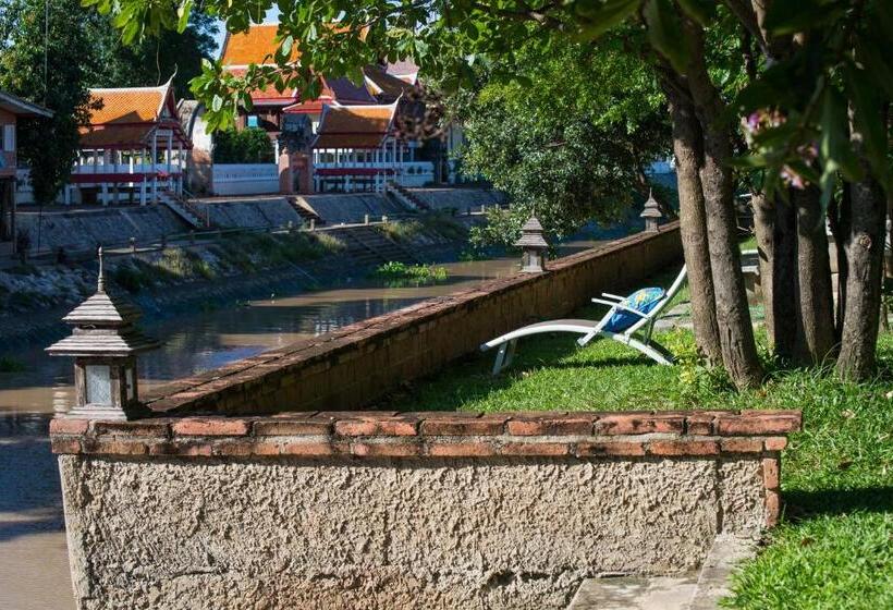 ファミリールーム, Phuttal Residence