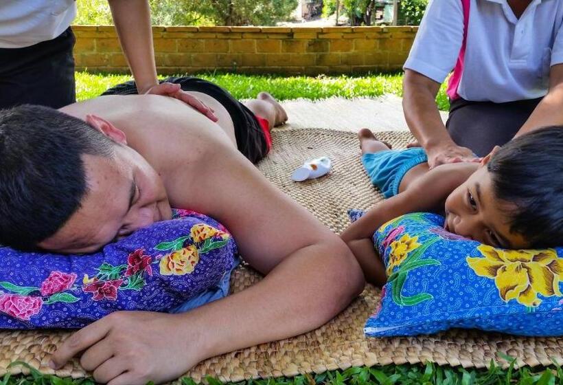 ファミリールーム, Phuttal Residence