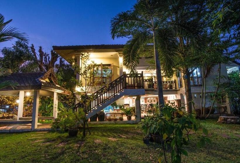 ガーデンビュースタンダードルーム, Phuttal Residence