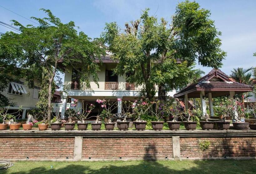 ガーデンビュースタンダードルーム, Phuttal Residence