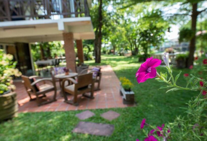 ファミリールーム, Phuttal Residence