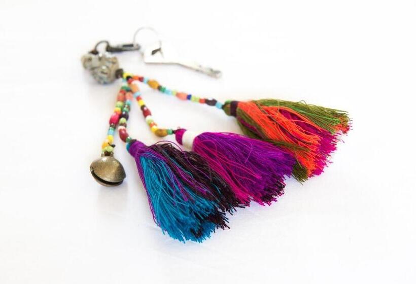 リバービュースタンダードルーム, Phuttal Residence