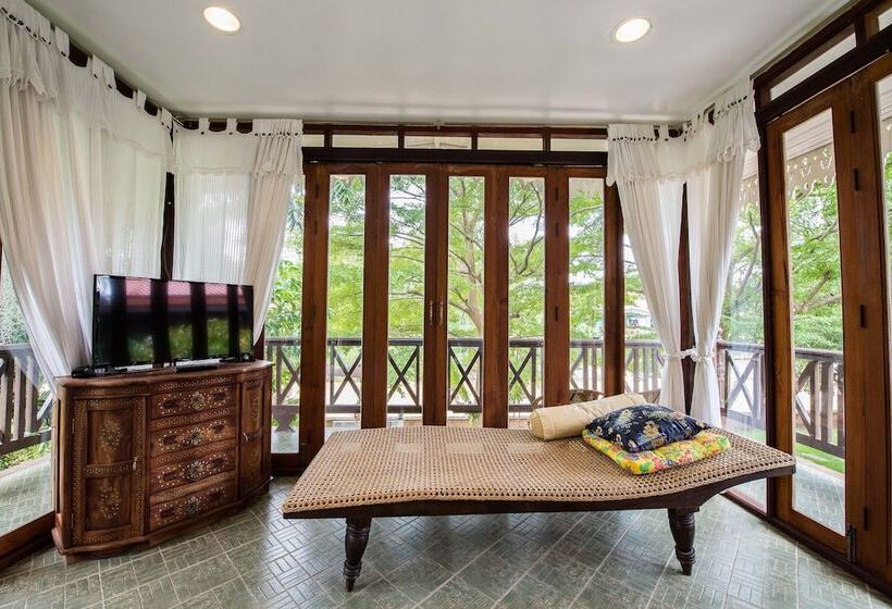 リバービュースタンダードルーム, Phuttal Residence