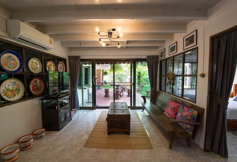 ファミリールーム, Phuttal Residence