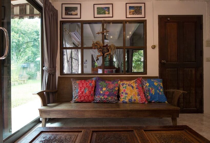 ファミリールーム, Phuttal Residence