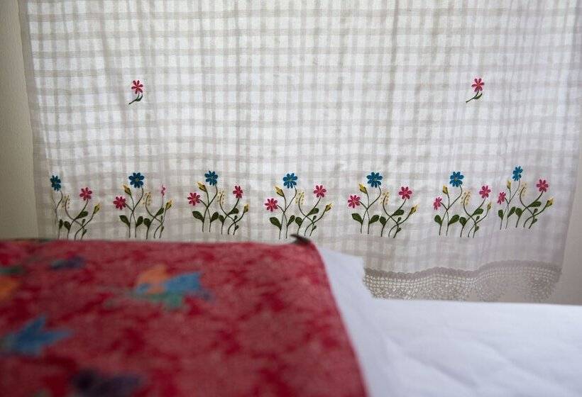 ファミリールーム, Phuttal Residence