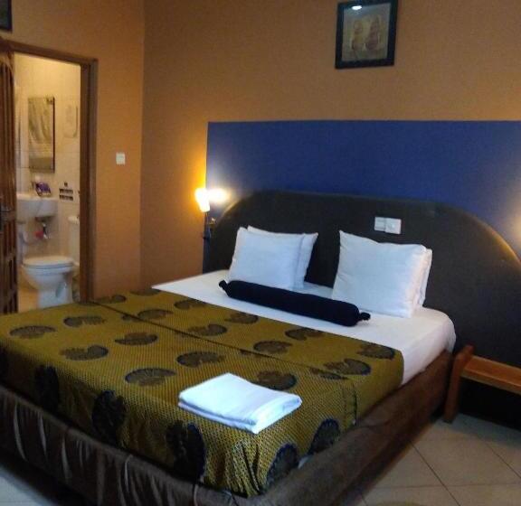 اتاق لوکس با بالکن, Cheers Guesthouse