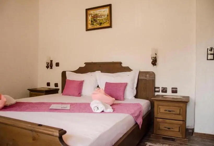 スタンダードルーム, Family Hotel Dinchova Kushta