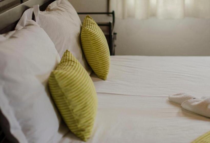 수피리어 룸, Family Hotel Dinchova Kushta
