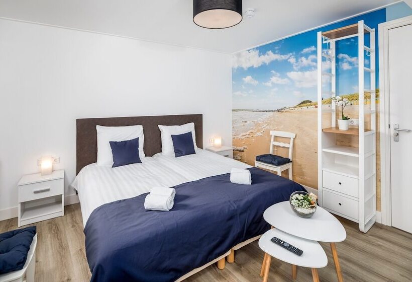 コンフォートルーム, Bij Boone