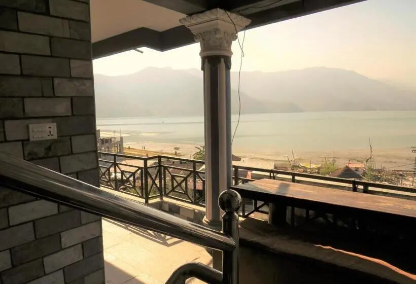 اتاق لوکس با بالکن, Lake Vision Guesthouse