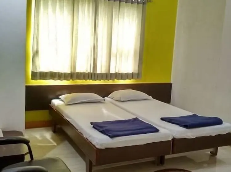 Cameră Deluxe, Krishna