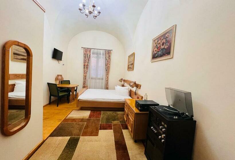 豪华房间, Armenopolis Adults Only