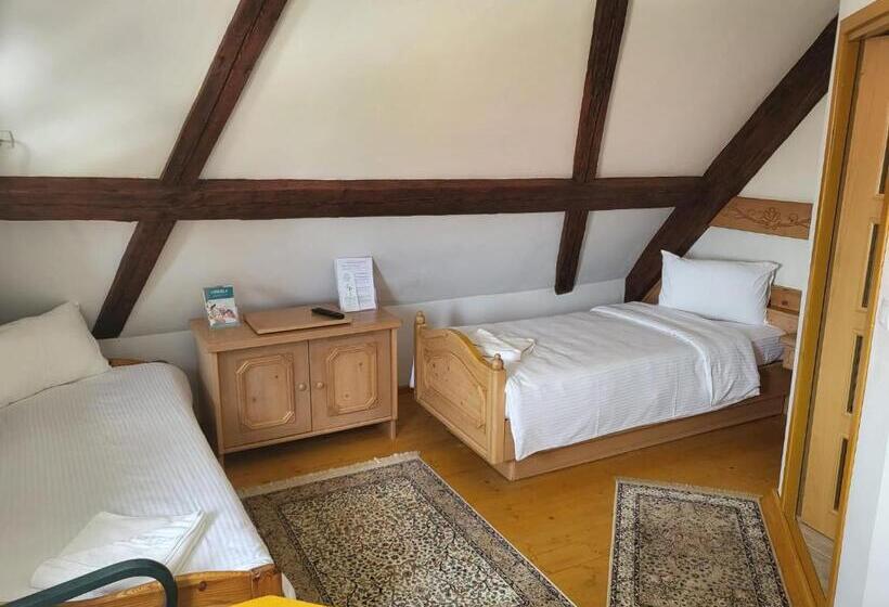 标准间, Armenopolis Adults Only