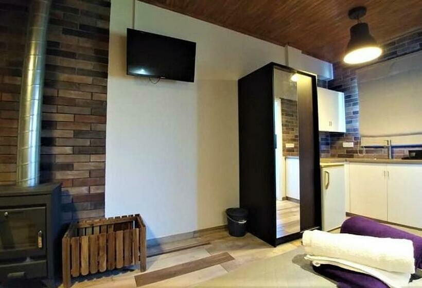 标准间带山景, Perneia Rooms