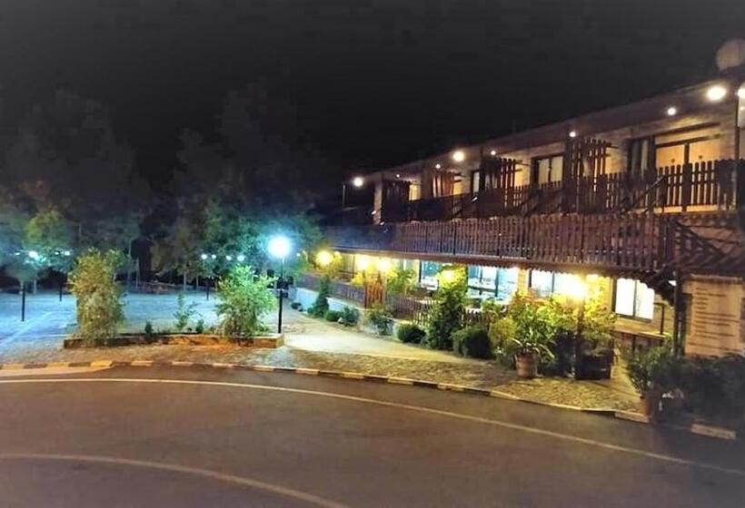 스탠다드 룸 산 전망, Perneia Rooms