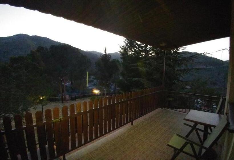 デラックスルーム, Perneia Rooms