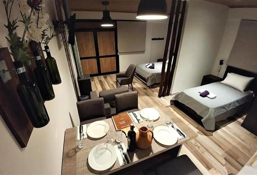 디럭스 룸, Perneia Rooms