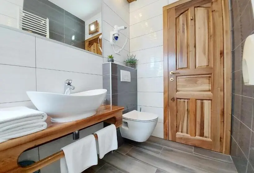 スーペリアトリプルルーム, Plitvice Ethno House
