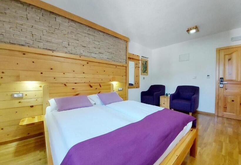 اتاق سوپریور چهار تخته, Plitvice Ethno House