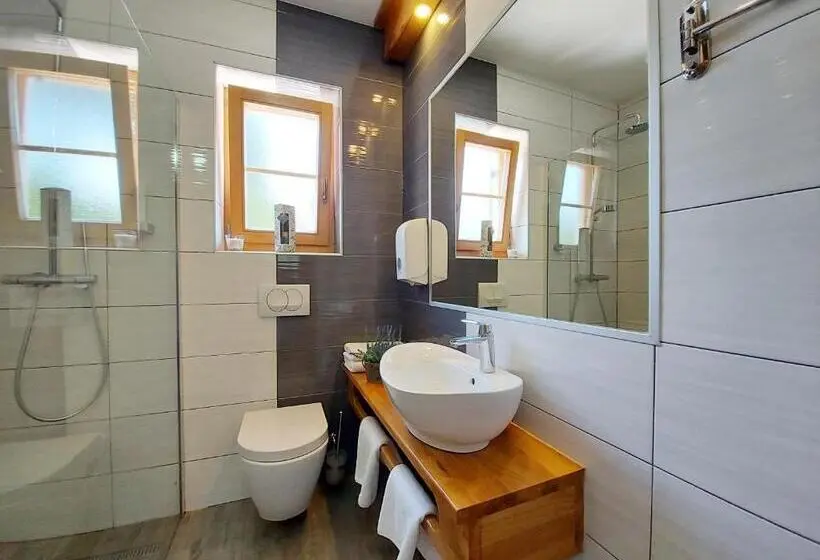 デラックストリプルルーム, Plitvice Ethno House