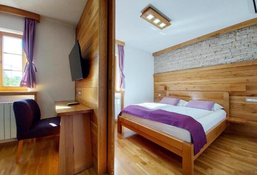 חדר דלוקס לשלושה, Plitvice Ethno House