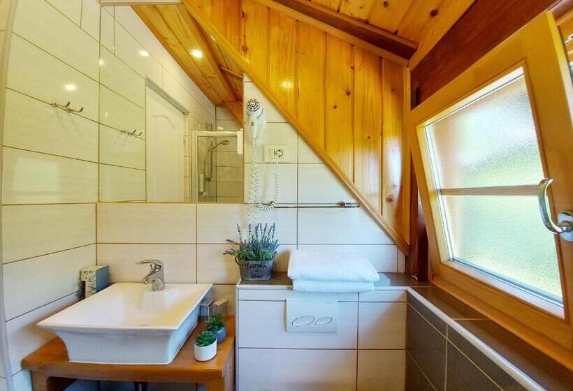 エコノミー４人部屋, Plitvice Ethno House