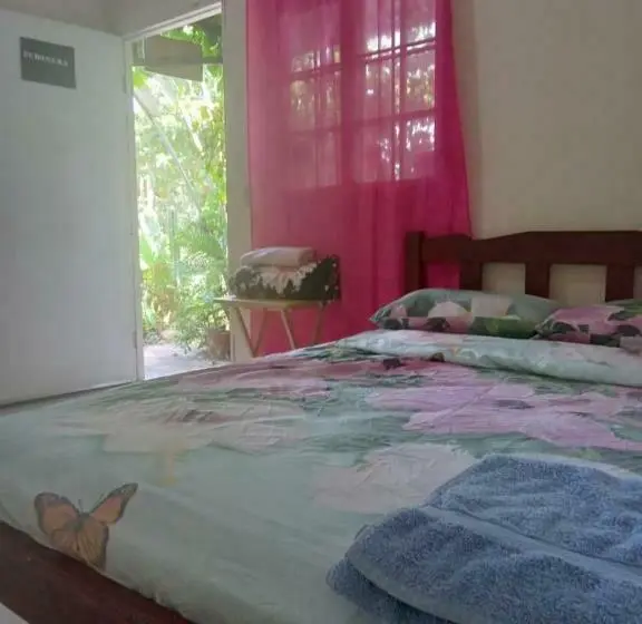 ファミリールーム, Hostal Brisas Calobrenas