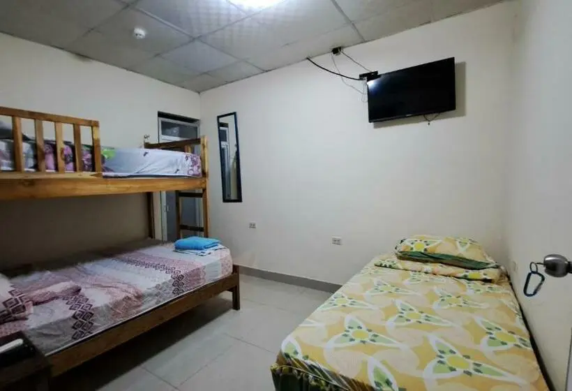 ファミリールーム, Hostal Brisas Calobrenas
