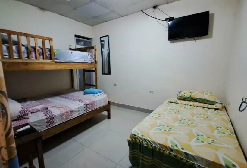 ファミリールーム, Hostal Brisas Calobrenas