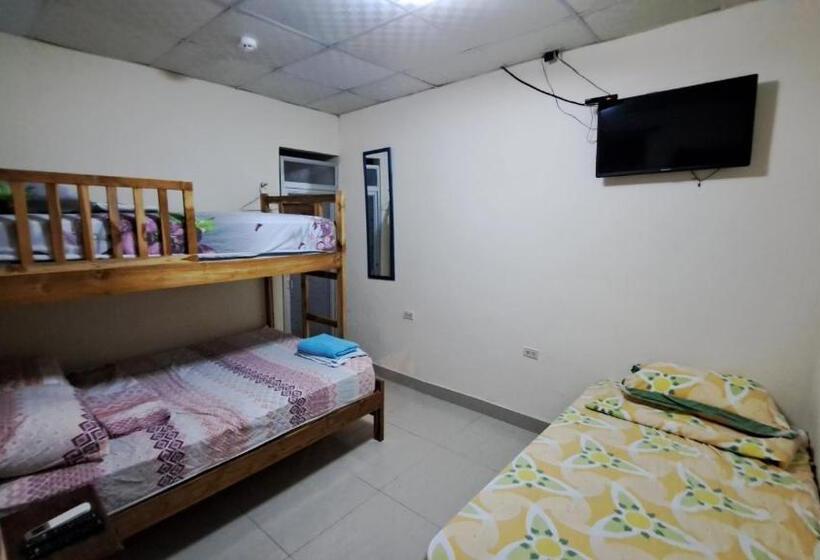 家庭间, Hostal Brisas Calobrenas