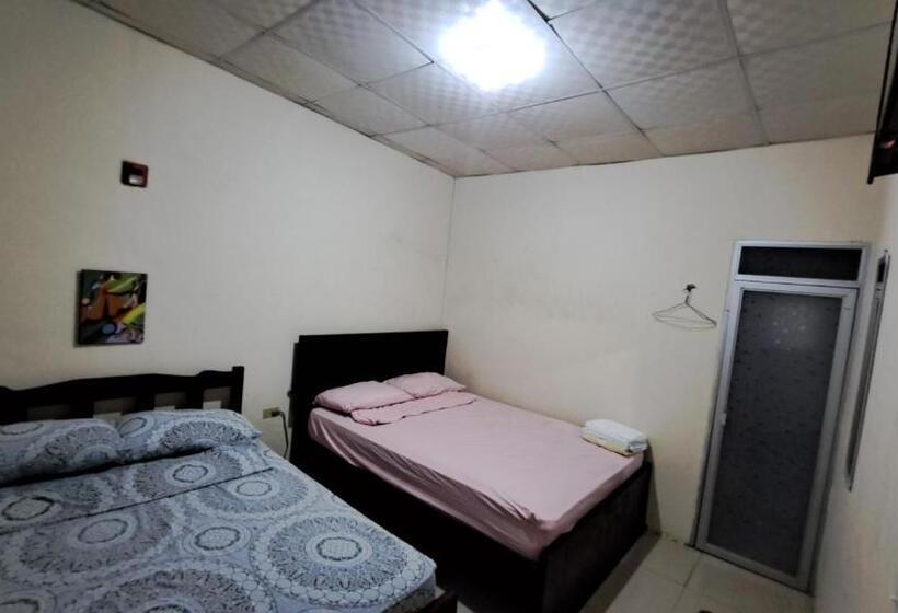 家庭间, Hostal Brisas Calobrenas