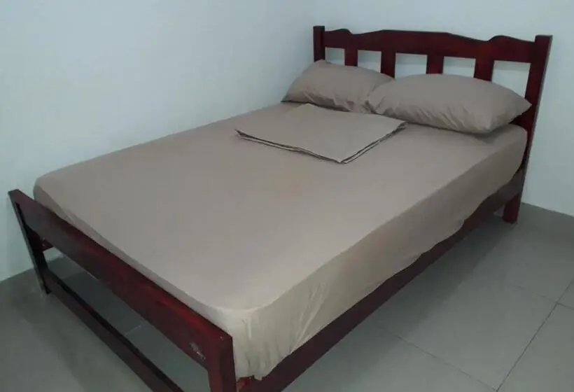 スタンダードルーム, Hostal Brisas Calobrenas