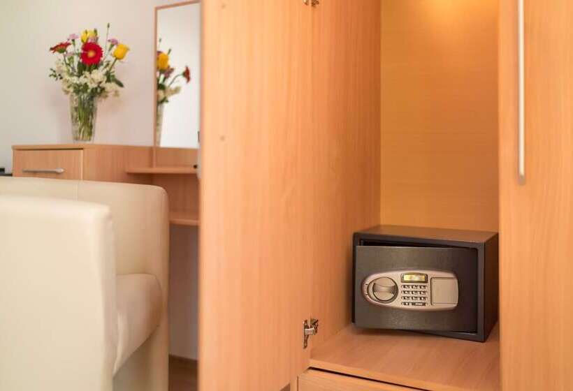 オーシャンビューデラックスルーム, Captain's Club