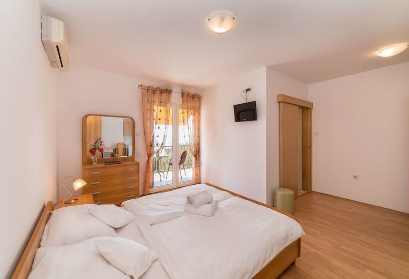 オーシャンビューデラックスルーム, Captain's Club