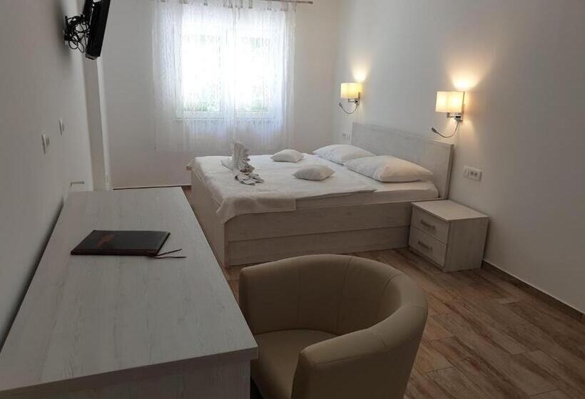 ３ベッドルームのスーペリアアパートメント, Captain's Club