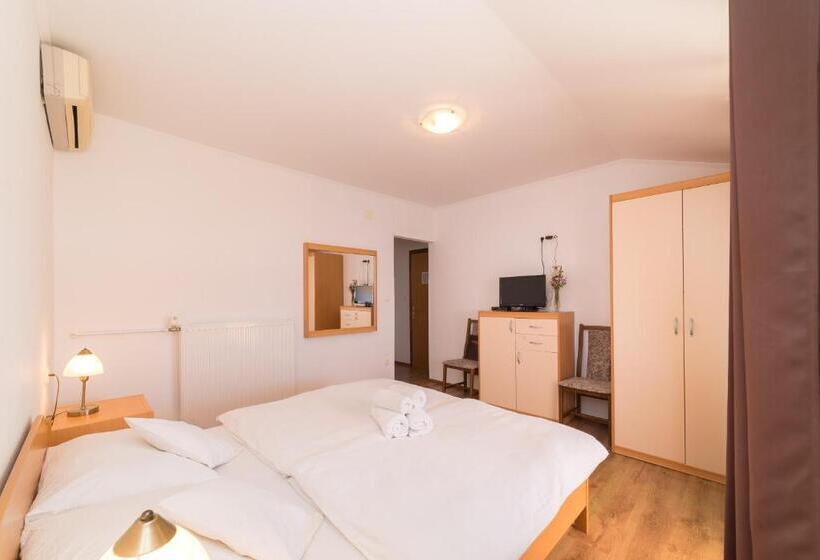 オーシャンビューデラックスルーム, Captain's Club