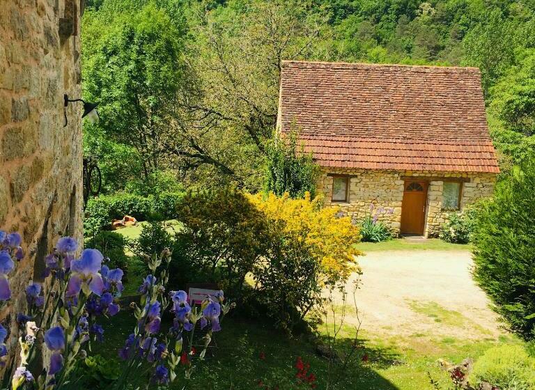 Дом 2 Спальни, Gîte Et Chambres D Hôtes   Sur Le Chemin Des Sens