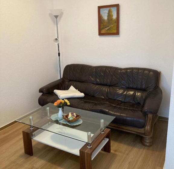 스탠다드 룸, Am Schlosspark