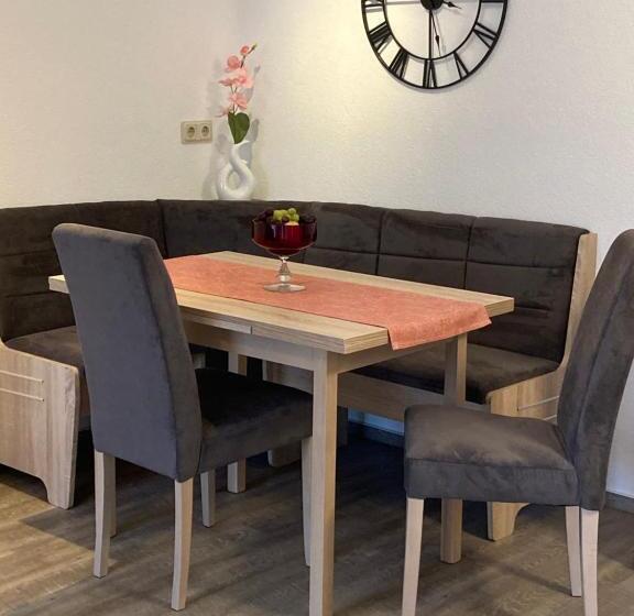 침실 1개 아파트, Am Schlosspark