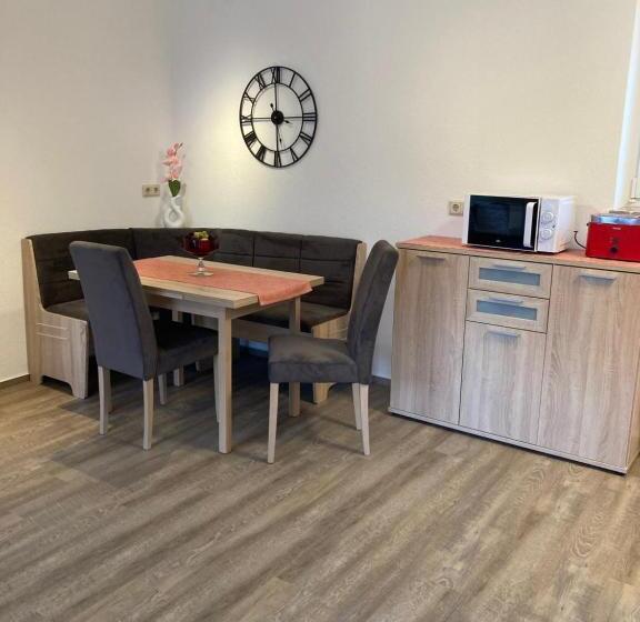 침실 1개 아파트, Am Schlosspark