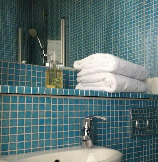 غرفة قياسية فردية, Arthotel Tornedalen