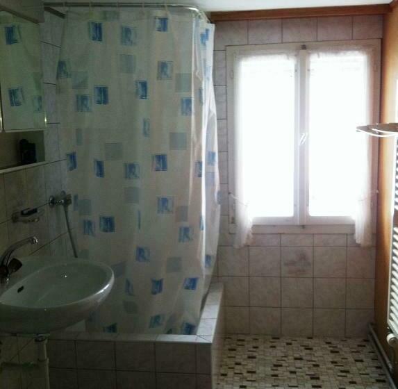 غرفة قياسية رباعية حمام مشترك, B&b Hofstetter