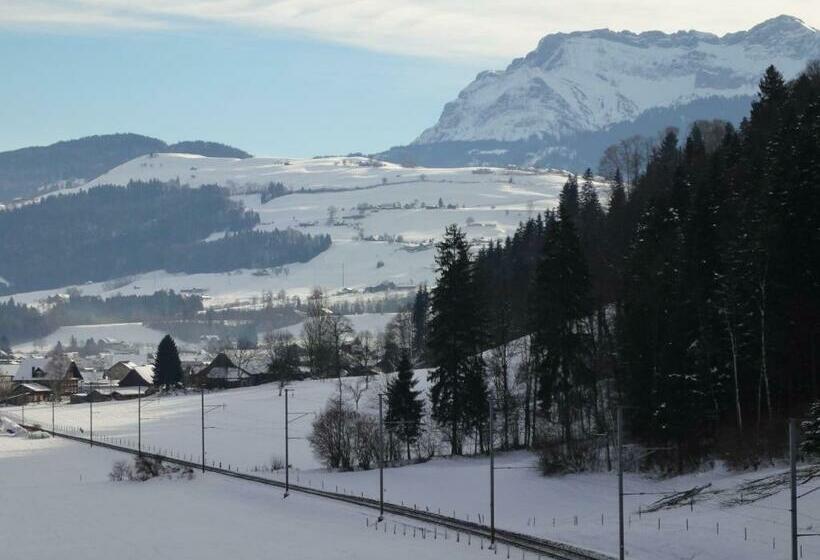 غرفة قياسية رباعية حمام مشترك, B&b Hofstetter