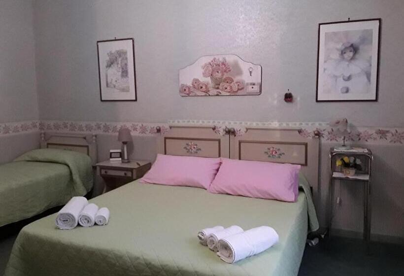 标准三人间, Ambrabed Lunghezza Station