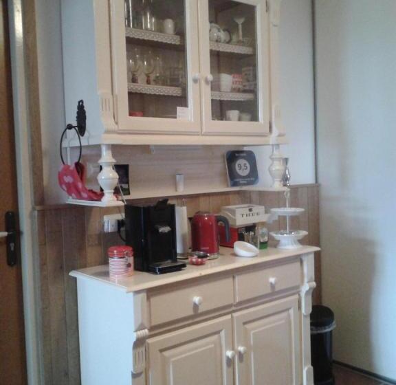 バス共有のスタンダードルーム, De Hörst