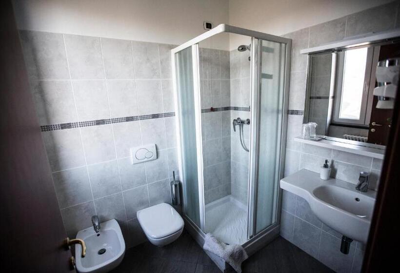 4인용 스탠다드 룸, Albergo La Veranda