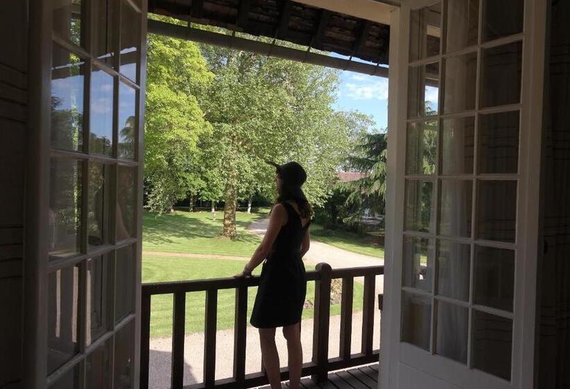 Comfort room with balcony, Domaine De La Reposée