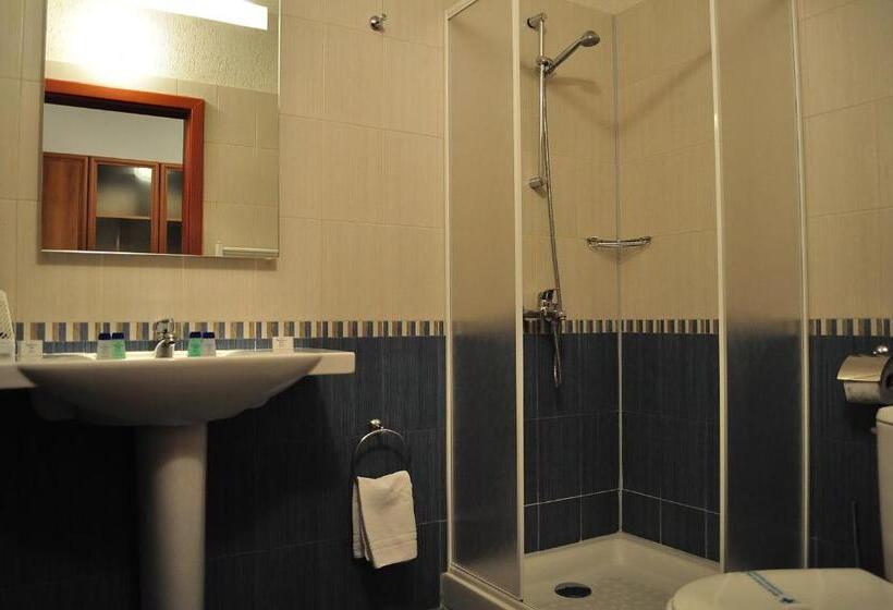 חדר סופריור, Fisherman S Hut Family